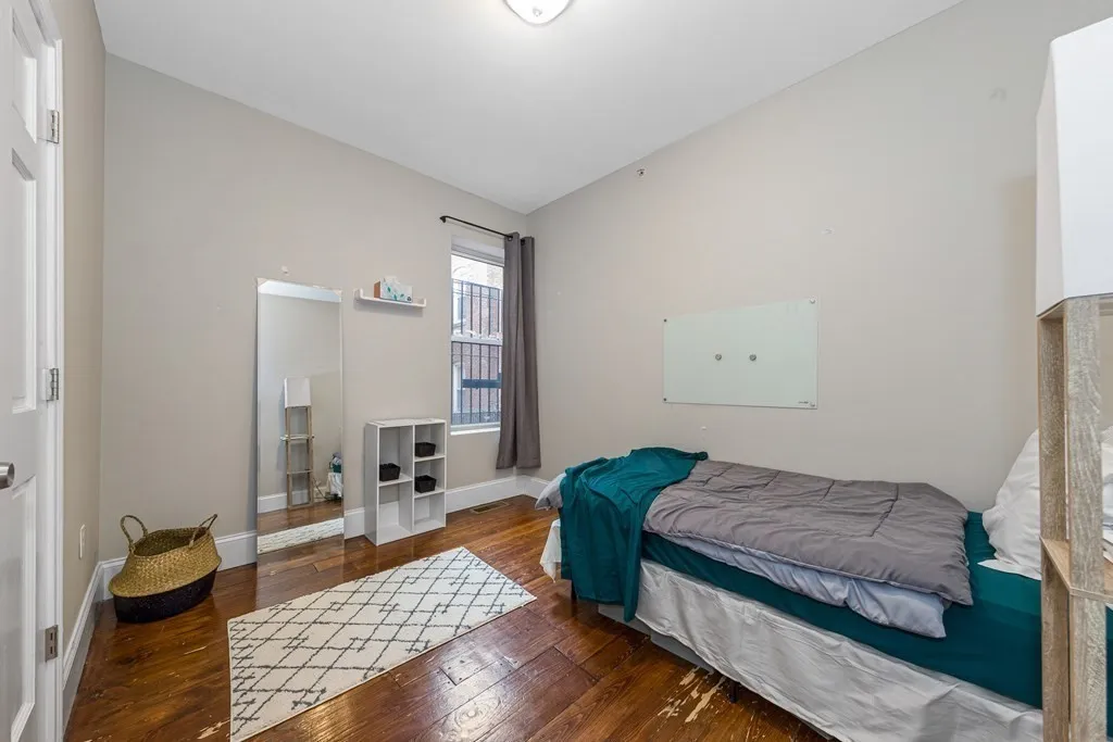 4 bed, 2 bath apartment for rent at 16 Sewall St Unit 3a, Mission Hill — photo 6 of 20