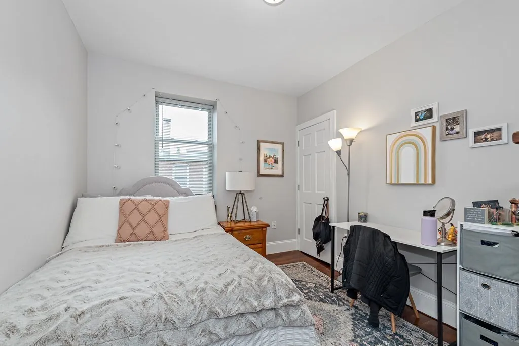 4 bed, 2 bath apartment for rent at 16 Sewall St Unit 3a, Mission Hill — photo 4 of 20