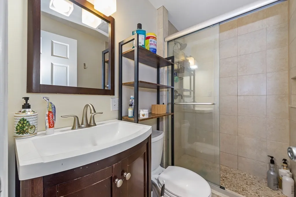4 bed, 2 bath apartment for rent at 16 Sewall St Unit 3a, Mission Hill — photo 5 of 20