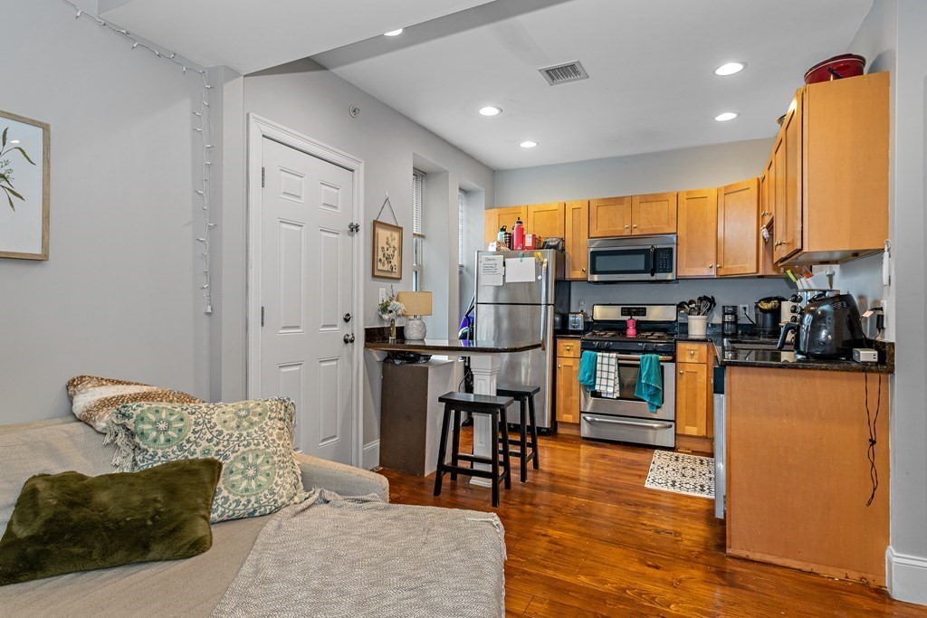 4 bed, 2 bath apartment for rent at 16 Sewall St Unit 4, Mission Hill — photo 37 of 40