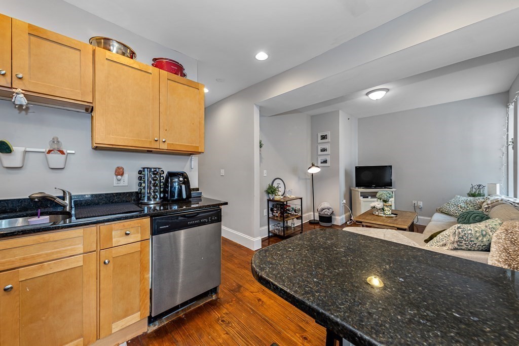 4 bed, 2 bath apartment for rent at 16 Sewall St Unit 4, Mission Hill — photo 2 of 40