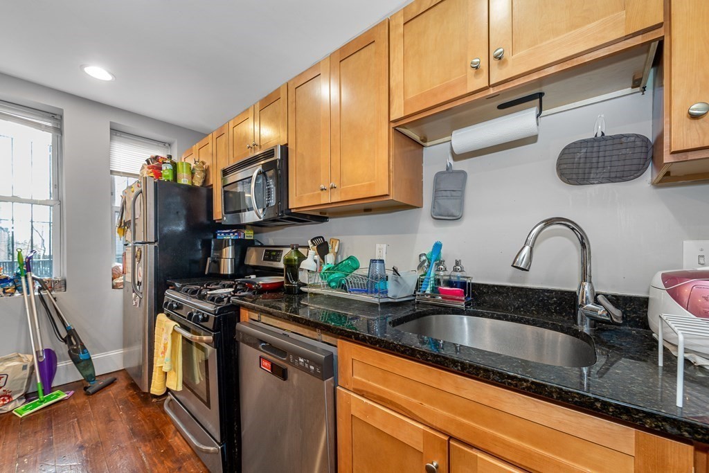 4 bed, 2 bath apartment for rent at 16 Sewall St Unit 4, Mission Hill — photo 18 of 40