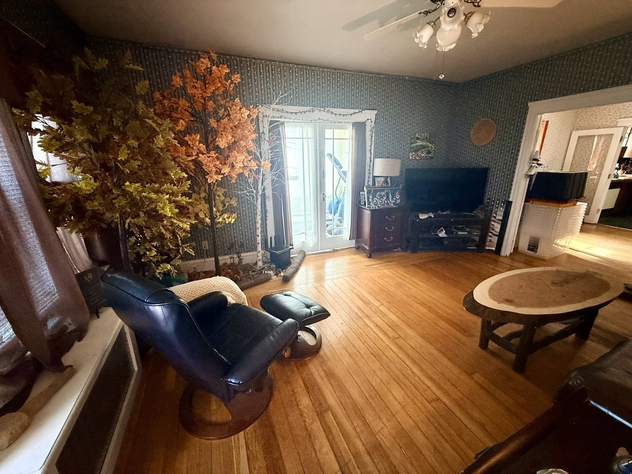 3 bed, 1 bath apartment for rent at 16 Shaw, Attleboro — photo 5 of 12