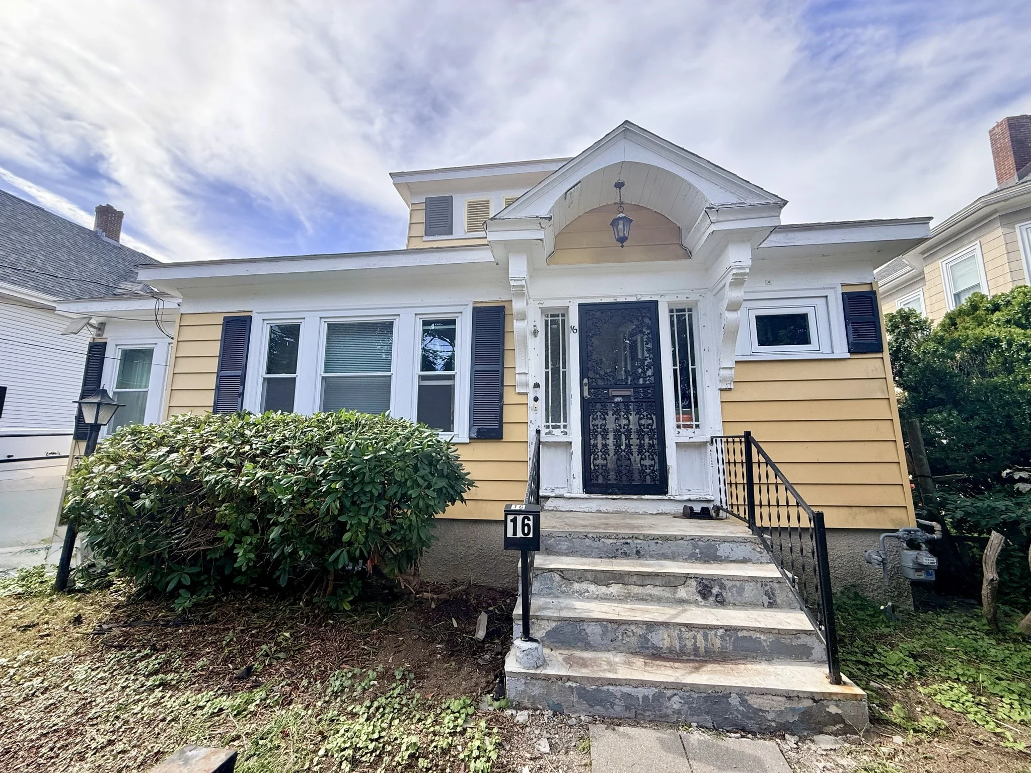 3 bed, 1 bath apartment for rent at 16 Shaw, Attleboro — photo 1 of 12