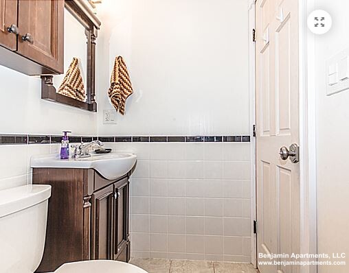 3 bed, 1 bath apartment for rent at 16 South Russell St Unit 2S, Beacon Hill — photo 23 of 23