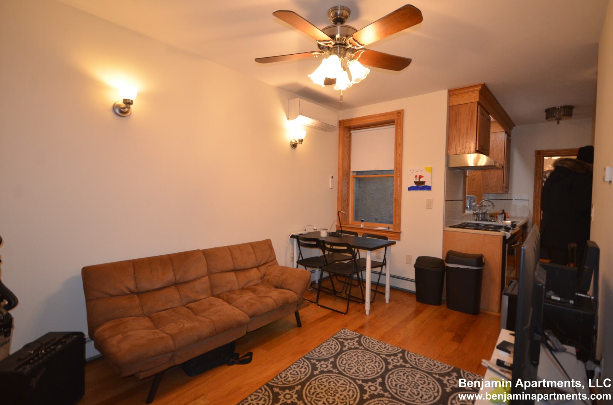 3 bed, 1 bath apartment for rent at 16 South Russell St Unit 2S, Beacon Hill — photo 6 of 23