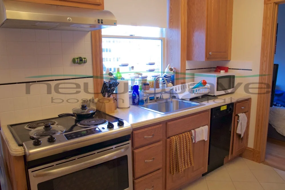 3 bed, 1 bath apartment for rent at 16 South Russell St Unit 4, Beacon Hill — photo 8 of 9