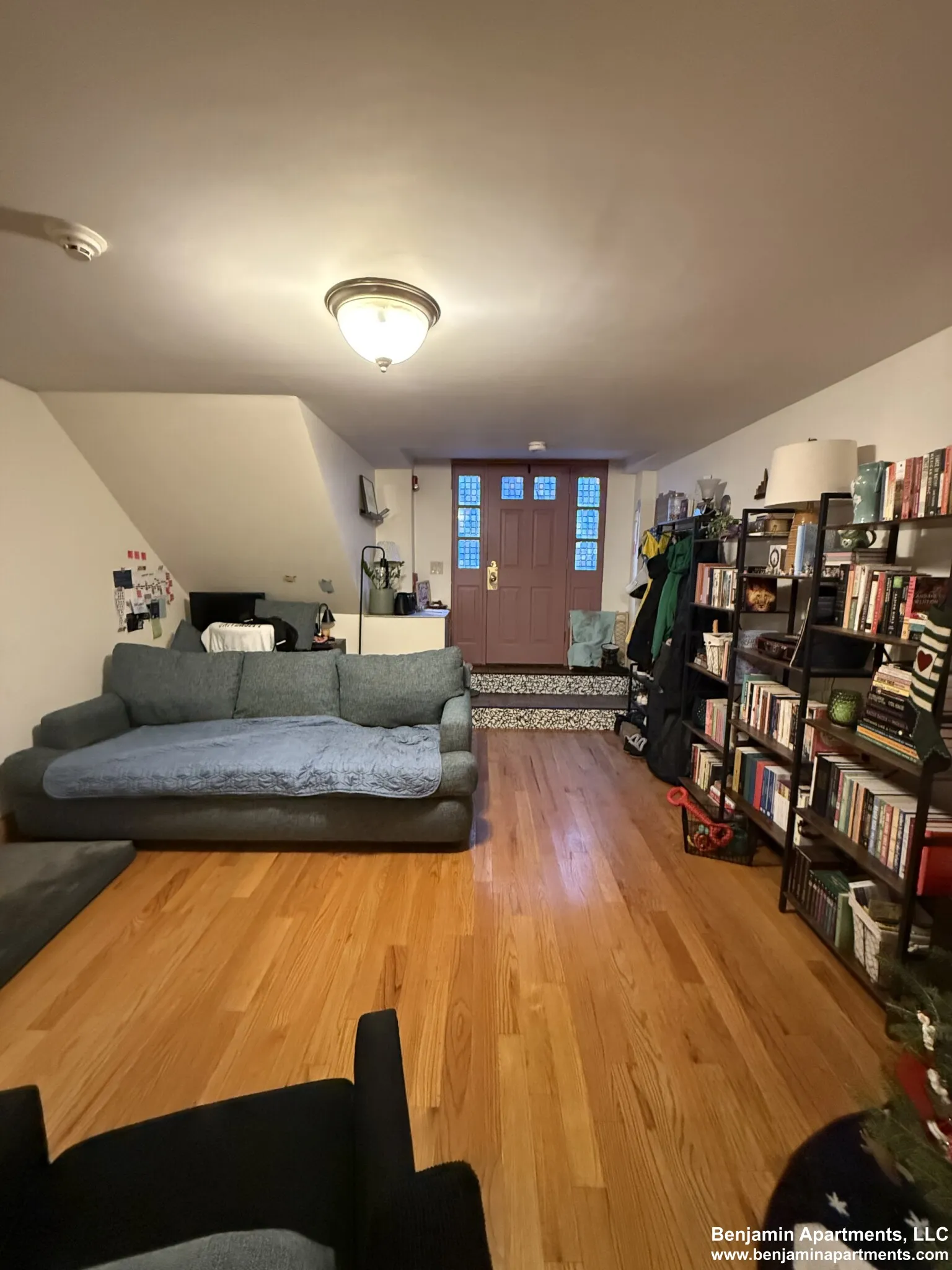1 bed, 1 bath apartment for rent at 16 South Russell St Unit A, Beacon Hill — photo 1 of 10