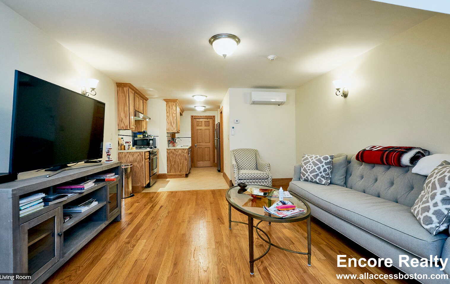 1 bed, 1 bath apartment for rent at 16 South Russell St Unit B, Beacon Hill — photo 2 of 10