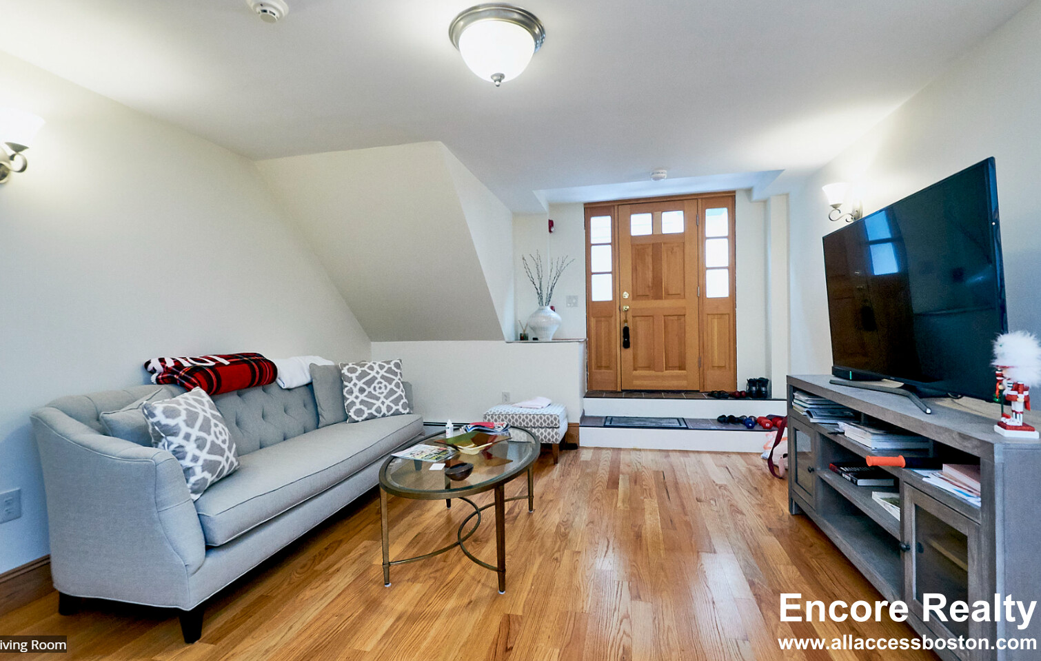 1 bed, 1 bath apartment for rent at 16 South Russell St Unit B, Beacon Hill