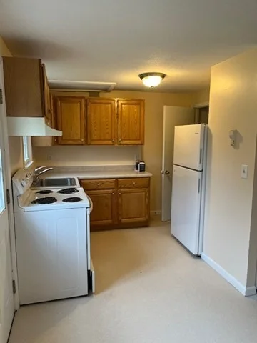 2 bed, 1 bath apartment for rent at 16 Spaulding St Unit B, Townsend — photo 5 of 16
