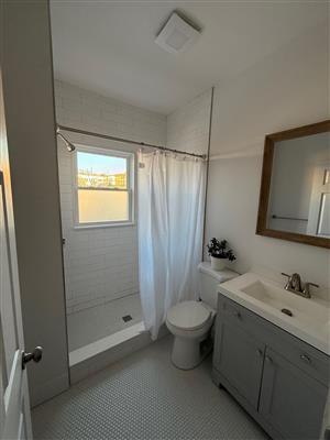 2 bed, 1 bath apartment for rent at 16 Stanford Ter Unit 2, Ward Two — photo 5 of 17