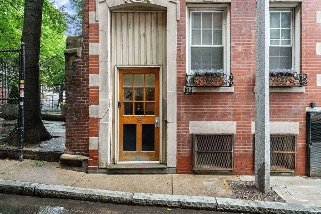 1 bed, 1 bath apartment for rent at 16 Stillman St Unit 3, North End — photo 1 of 11