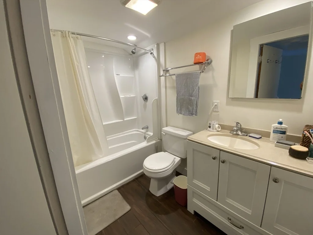 2 bed, 1 bath apartment for rent at 16 Stonecleve Rd Unit 16, Wellesley — photo 7 of 16