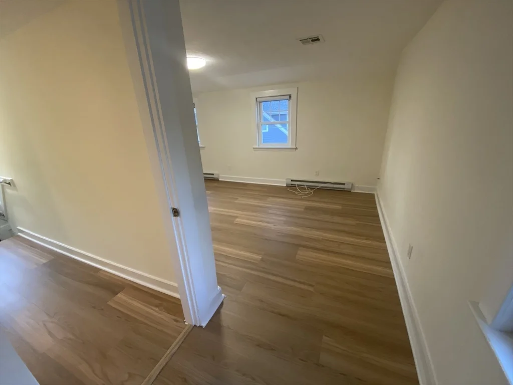 2 bed, 1 bath apartment for rent at 16 Stonecleve Rd Unit 16, Wellesley — photo 13 of 16