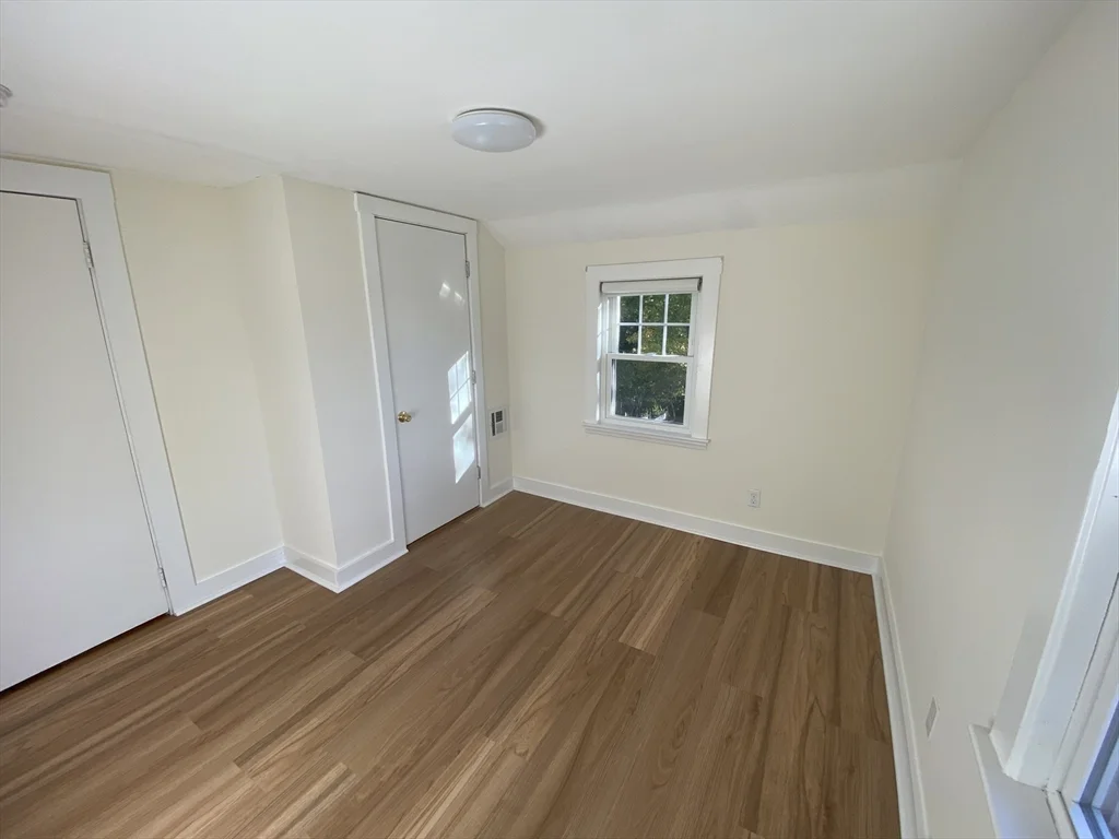 2 bed, 1 bath apartment for rent at 16 Stonecleve Rd Unit 16, Wellesley — photo 10 of 16