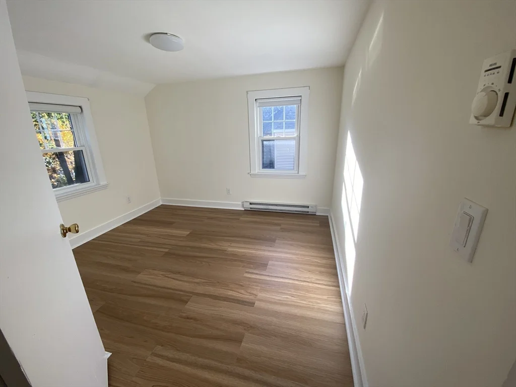 2 bed, 1 bath apartment for rent at 16 Stonecleve Rd Unit 16, Wellesley — photo 11 of 16