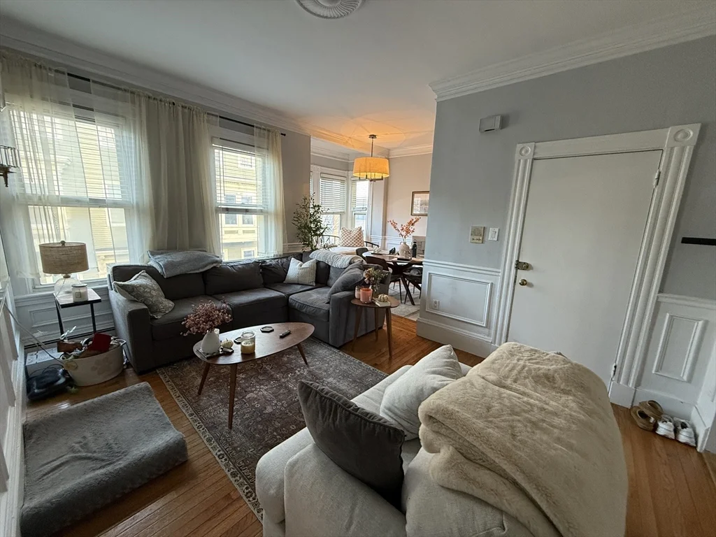 2 bed, 1 bath apartment for rent at 16 Summer St Unit 2, Charlestown — photo 2 of 26