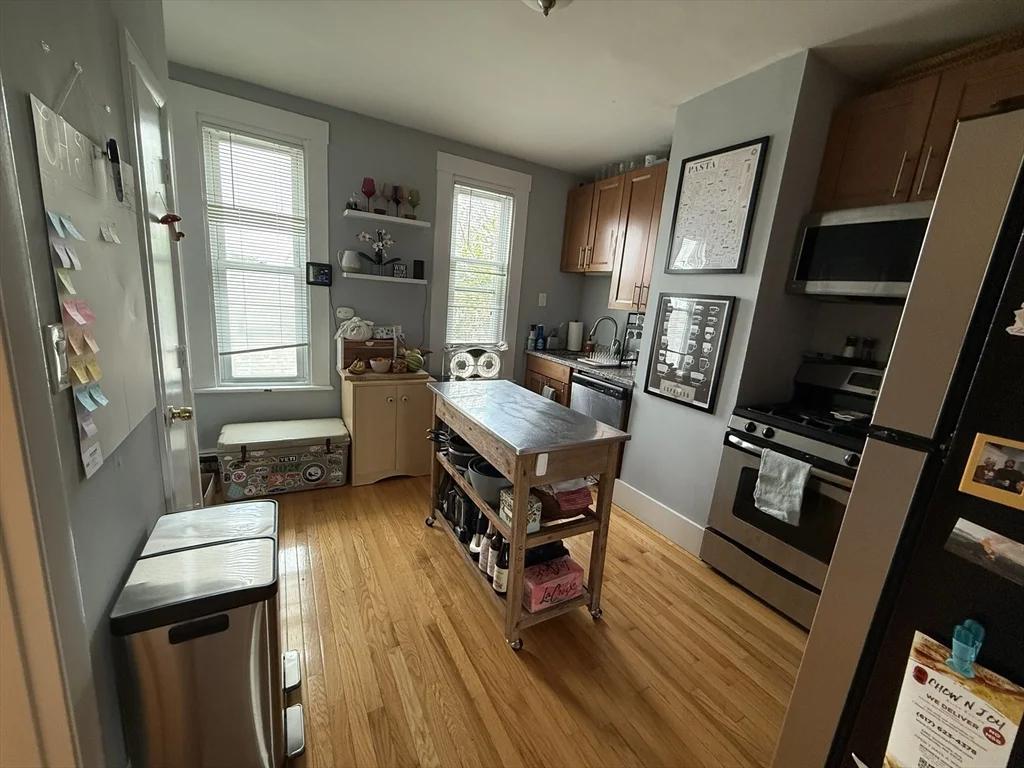 2 bed, 1 bath apartment for rent at 16 Summer St Unit 3, Charlestown — photo 11 of 23