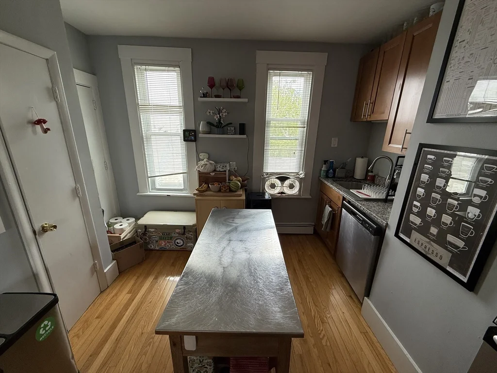 2 bed, 1 bath apartment for rent at 16 Summer St Unit 3, Charlestown — photo 9 of 23