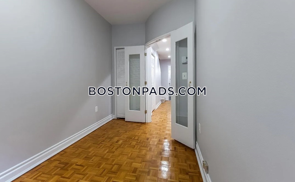 2 bed, 1 bath apartment for rent at 16 Symphony Rd Unit 1, Fenway — photo 10 of 13