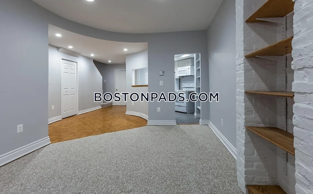 2 bed, 1 bath apartment for rent at 16 Symphony Rd Unit 1, Fenway — photo 2 of 13