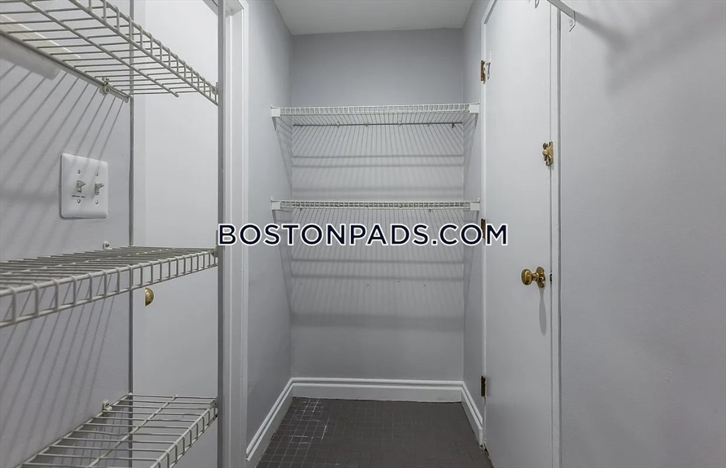 2 bed, 1 bath apartment for rent at 16 Symphony Rd Unit 1, Fenway — photo 13 of 13