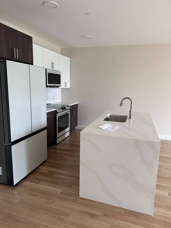 1 bed, 1 bath apartment for rent at 16 Taber St Unit 304, Boston — photo 4 of 11