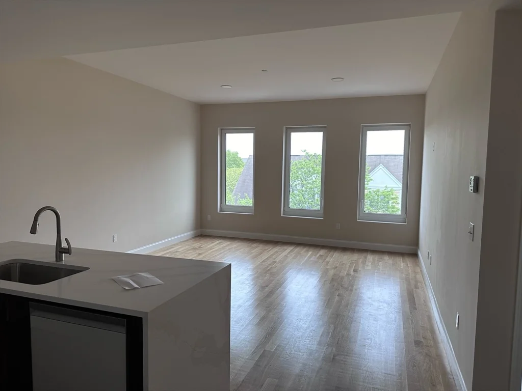 1 bed, 1 bath apartment for rent at 16 Taber St Unit 304, Boston — photo 2 of 11