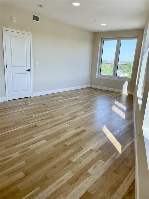1 bed, 1 bath apartment for rent at 16 Taber St Unit 602, Boston — photo 7 of 13