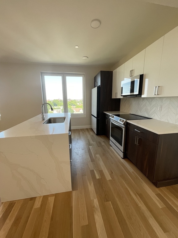 1 bed, 1 bath apartment for rent at 16 Taber St Unit 602, Boston — photo 2 of 13