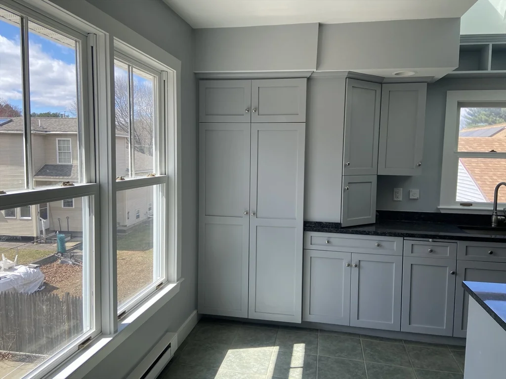 4 bed, 2 bath apartment for rent at 16 Taft St Unit 2, Uxbridge — photo 5 of 18