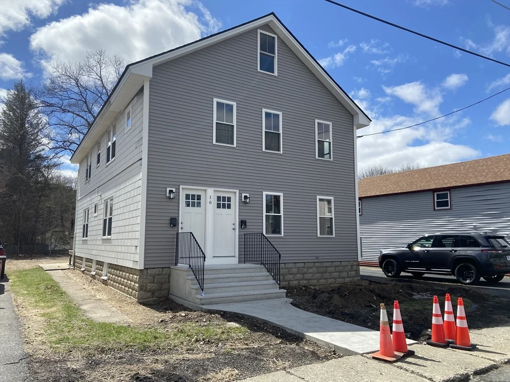 4 bed, 2 bath apartment for rent at 16 Taft St Unit 2, Uxbridge — photo 13 of 18