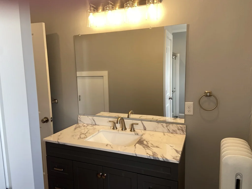 4 bed, 2 bath apartment for rent at 16 Taft St Unit 2, Uxbridge — photo 17 of 18