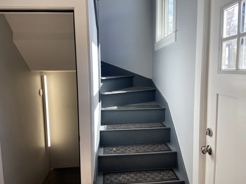 4 bed, 2 bath apartment for rent at 16 Taft St Unit 2, Uxbridge — photo 8 of 18