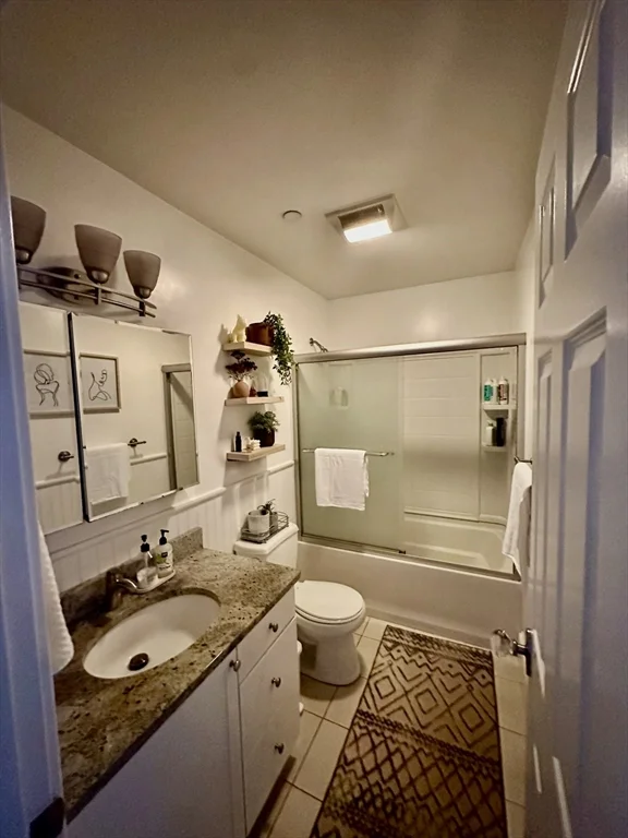 2 bed, 2 bath apartment for rent at 16 Temple St Unit 1, Beacon Hill — photo 8 of 15