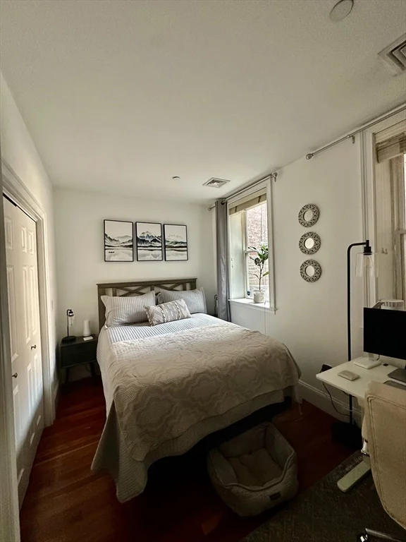 2 bed, 2 bath apartment for rent at 16 Temple St Unit 1, Beacon Hill — photo 9 of 15