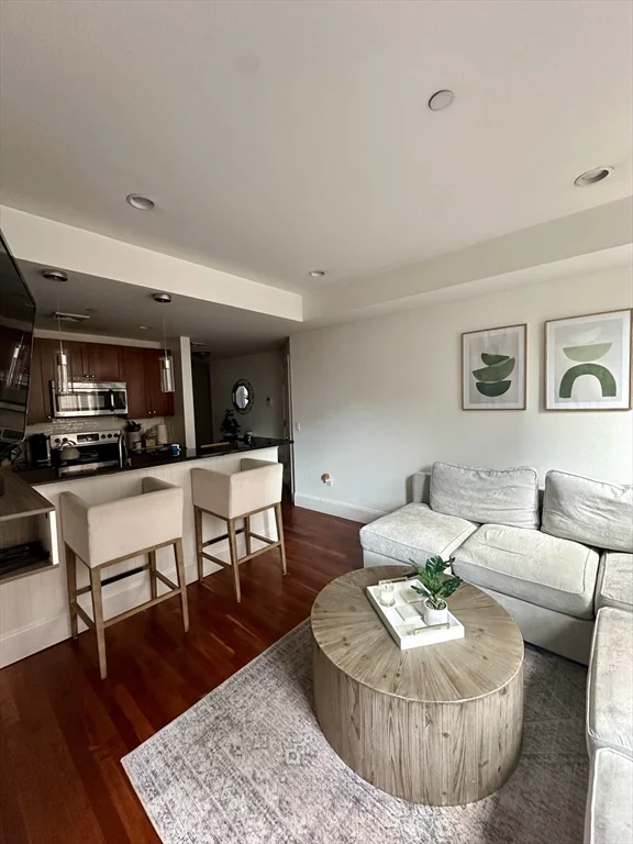 2 bed, 2 bath apartment for rent at 16 Temple St Unit 1, Beacon Hill — photo 2 of 15