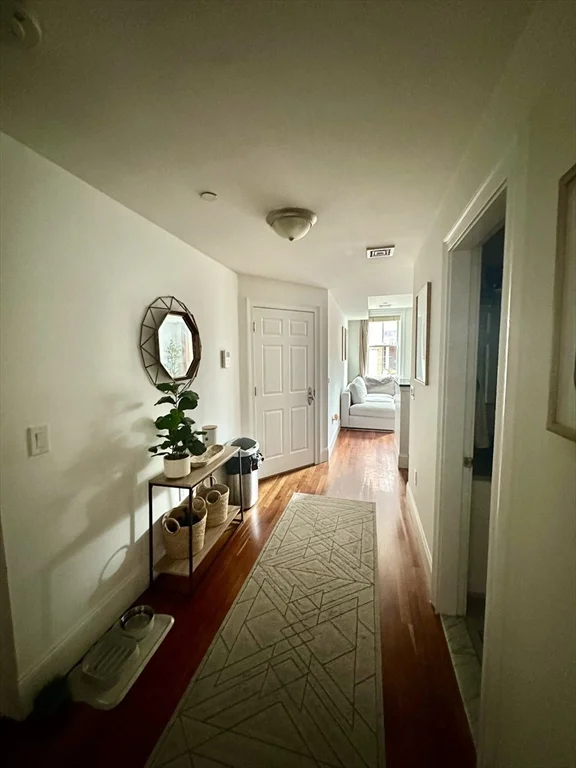 2 bed, 2 bath apartment for rent at 16 Temple St Unit 1, Beacon Hill — photo 4 of 15