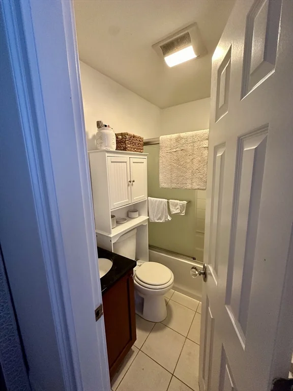 2 bed, 2 bath apartment for rent at 16 Temple St Unit 1, Beacon Hill — photo 11 of 15