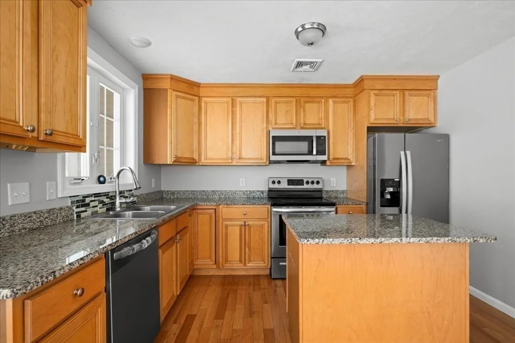 3 bed, 2 bath apartment for rent at 16 Third St Unit 0, Worcester — photo 17 of 33