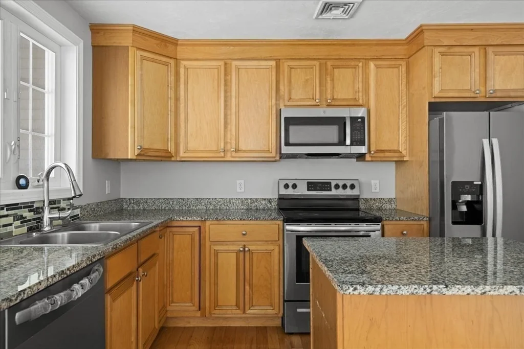 3 bed, 2 bath apartment for rent at 16 Third St Unit 0, Worcester — photo 18 of 33