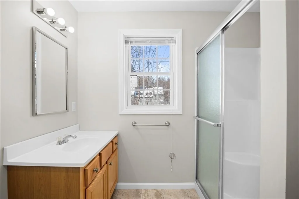 3 bed, 2 bath apartment for rent at 16 Third St Unit 0, Worcester — photo 8 of 33