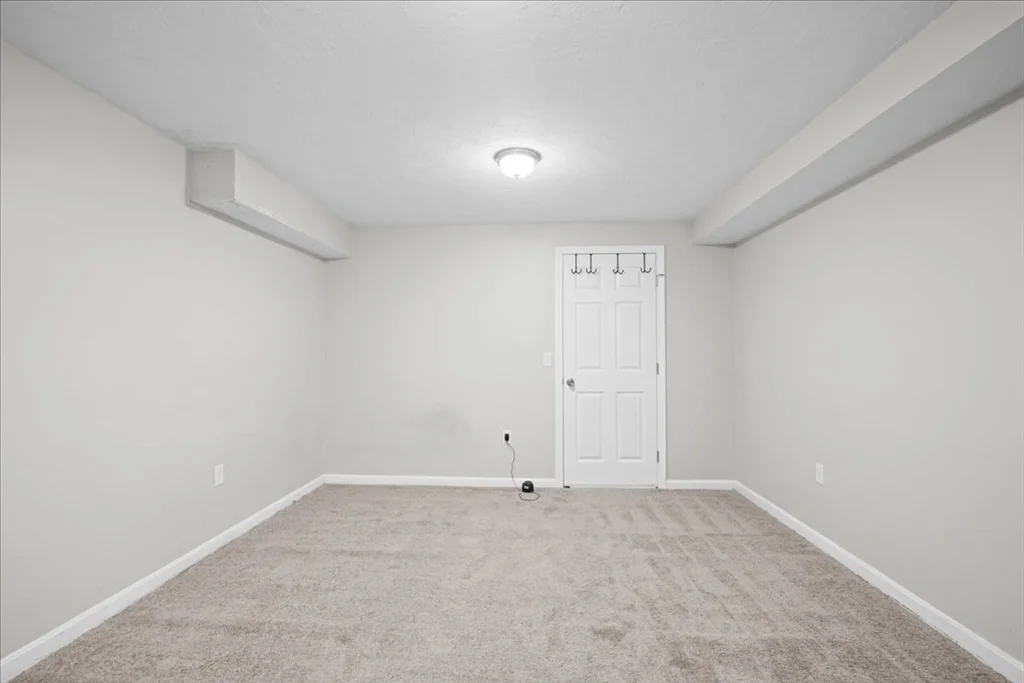 3 bed, 2 bath apartment for rent at 16 Third St Unit 0, Worcester — photo 25 of 33