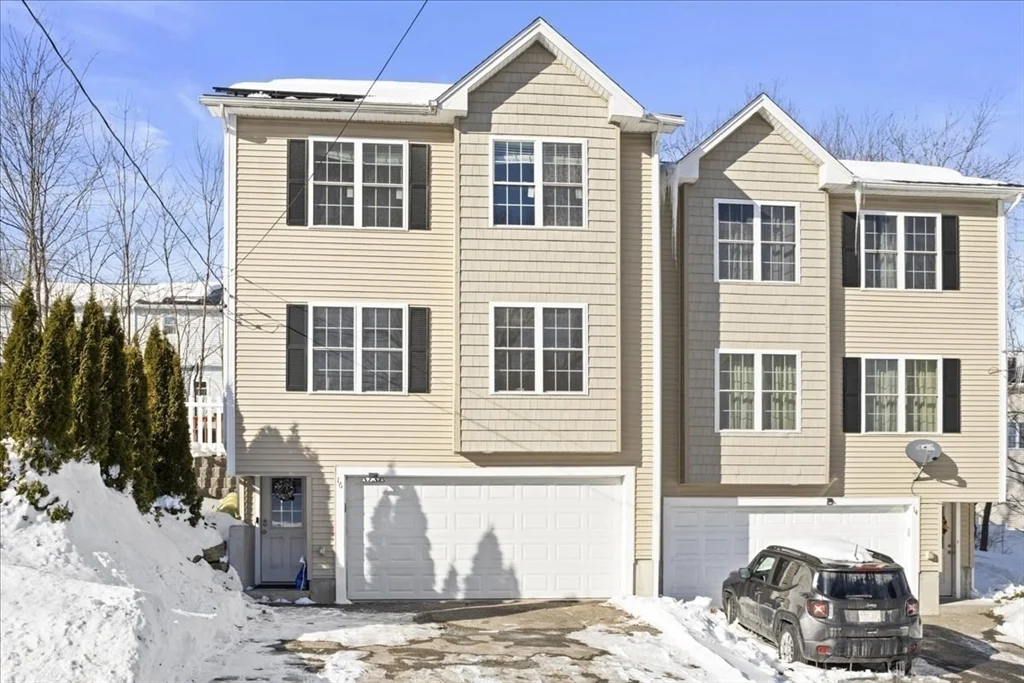 3 bed, 2 bath apartment for rent at 16 Third St Unit 0, Worcester — photo 2 of 33