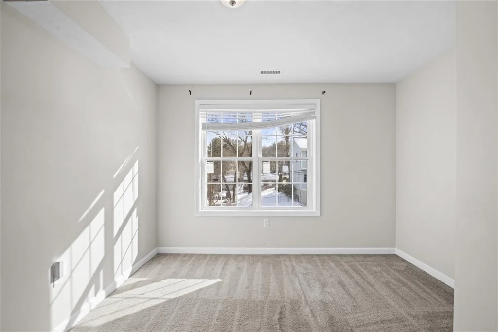 3 bed, 2 bath apartment for rent at 16 Third St Unit 0, Worcester — photo 5 of 33