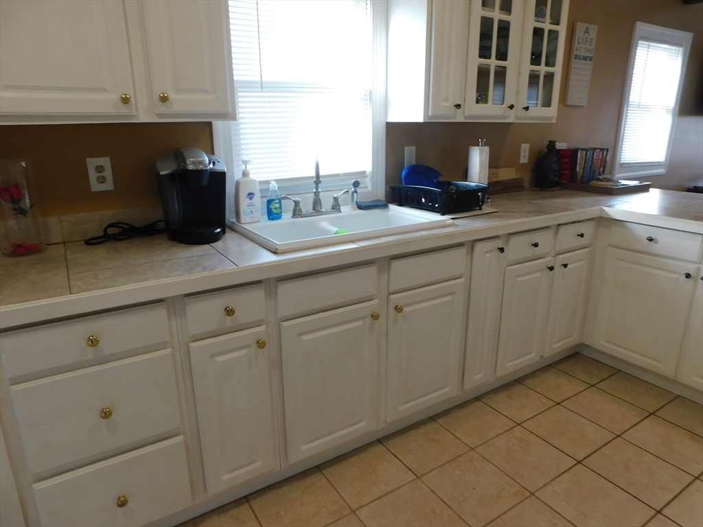 1 bed, 1 bath apartment for rent at 16 Thirteenth St, Wareham — photo 8 of 35