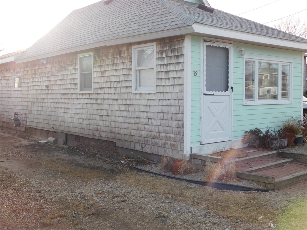 1 bed, 1 bath apartment for rent at 16 Thirteenth St, Wareham — photo 10 of 35