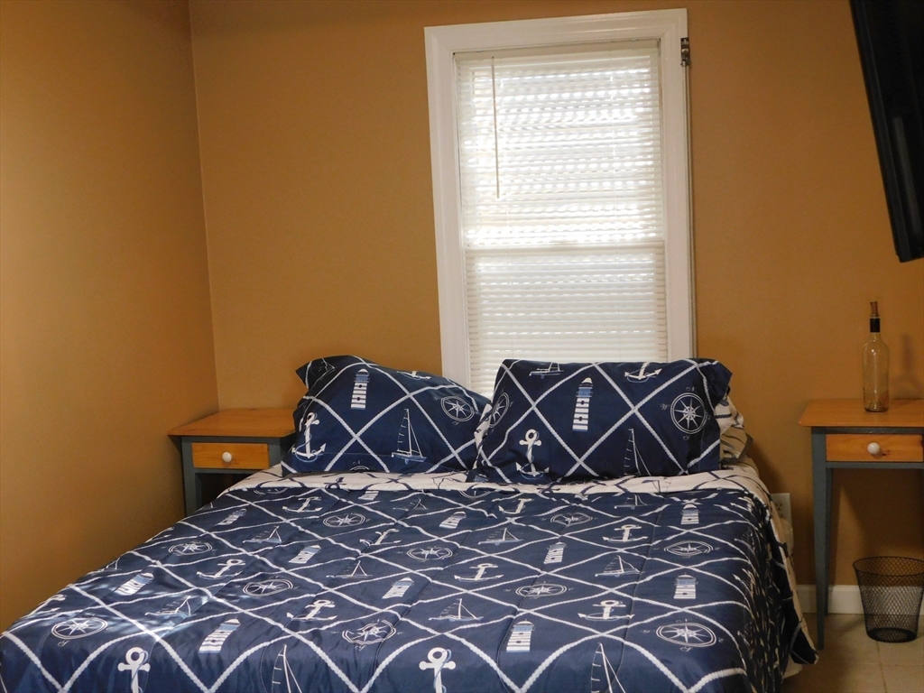 1 bed, 1 bath apartment for rent at 16 Thirteenth St, Wareham — photo 17 of 35