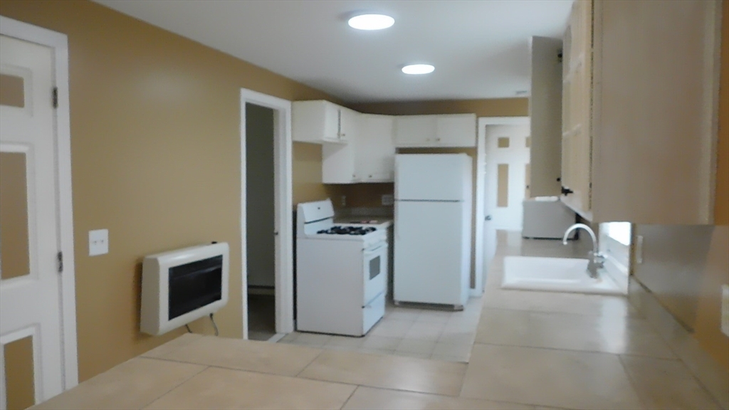 1 bed, 1 bath apartment for rent at 16 Thirteenth St, Wareham — photo 16 of 35